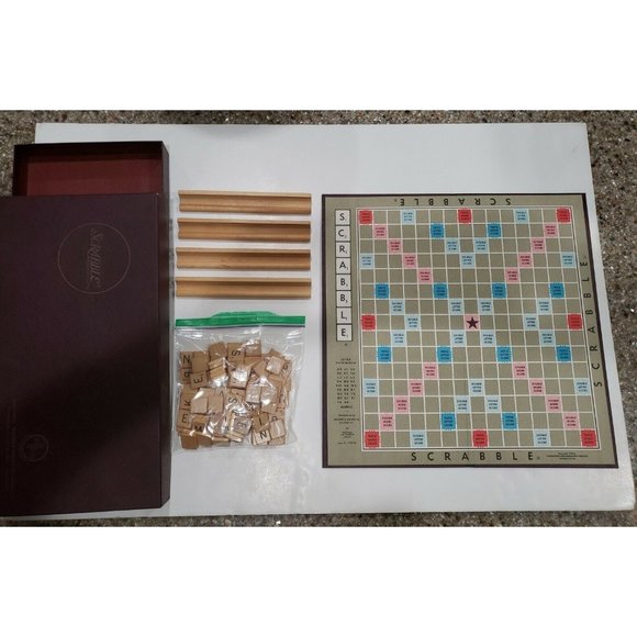 VINTAGE Scrabble Board Game COMPLETE Selchow & Righter Co.  Great condition - Picture 1 of 4